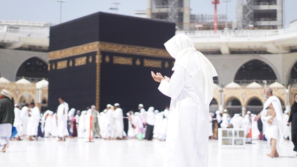 mistakes to avoid during Umrah