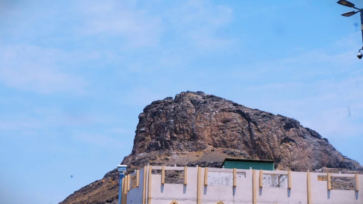 The slopes of Jabal al-Nour, the mountain containing Cave Hira