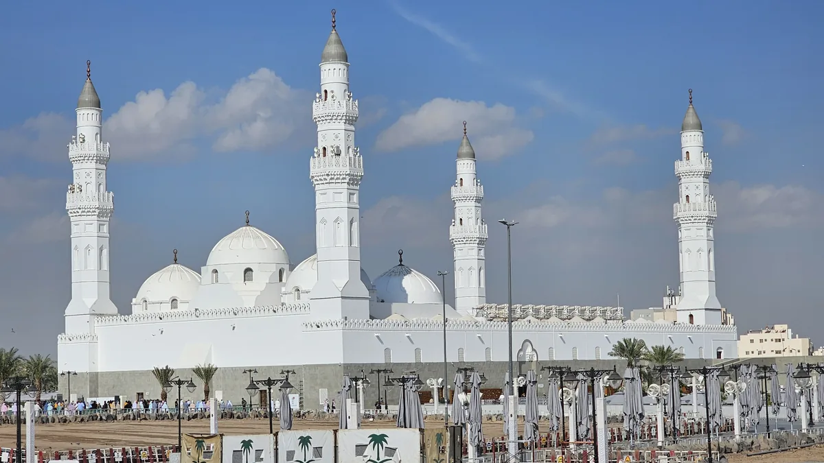 Quba Mosque with building work for its expansion in front